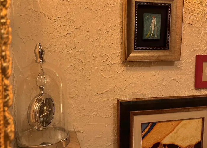 招待所 Boutique Yes For 3*